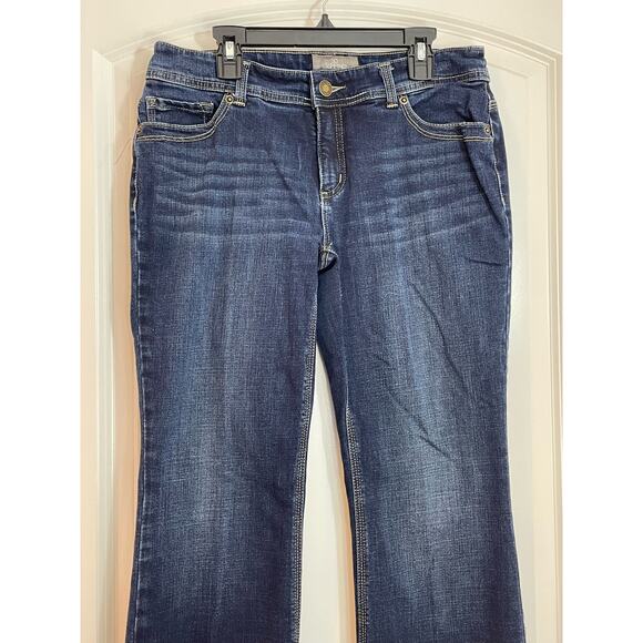 Chico's Jeans Size 29 Low Rise So Slimming Bootcut Embroidered Rhinestone Hippie - Picture 2 of 7